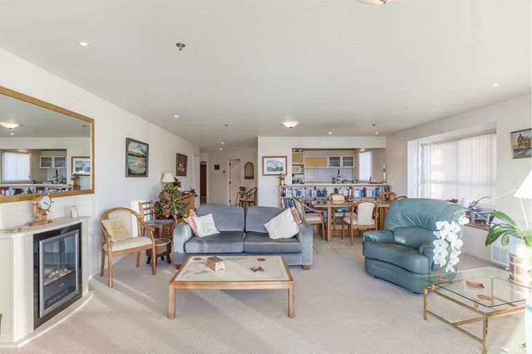 Photo of property in 50 Harbour Village Drive, Gulf Harbour, Whangaparaoa, 0930