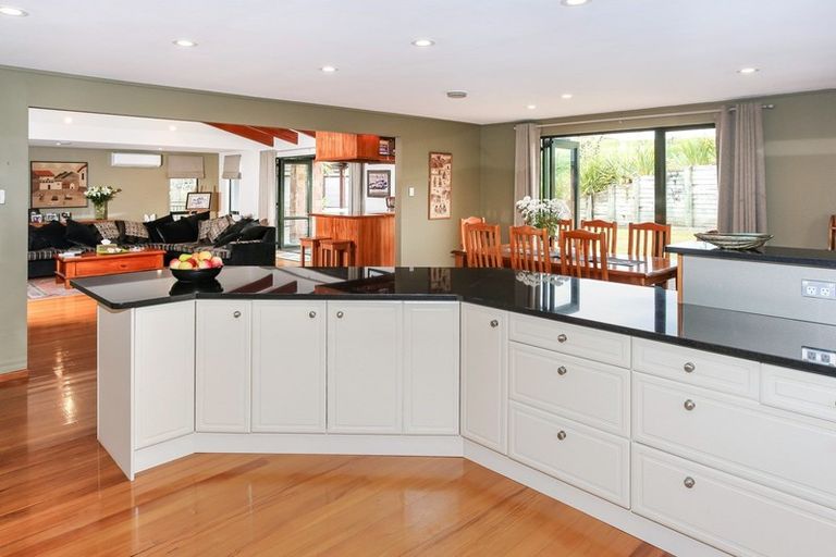 Photo of property in 325 Flat Bush School Road, Flat Bush, Auckland, 2019