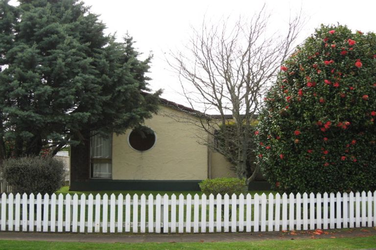 Photo of property in 5a Kapui Place, Waitara, 4320