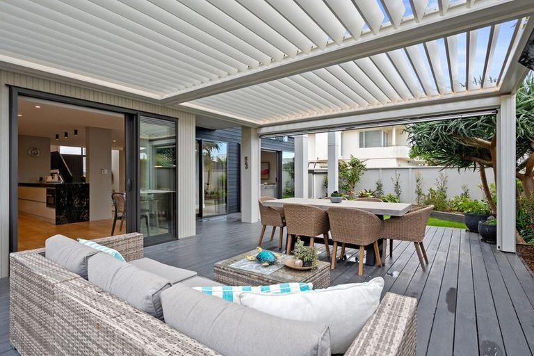 Photo of property in 9 Craig Road, Milford, Auckland, 0620