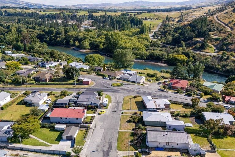 Photo of property in 3 Ancrum Street, Roxburgh, 9500