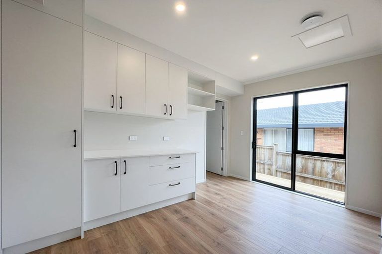 Photo of property in 11a Pax Avenue, Forrest Hill, Auckland, 0620