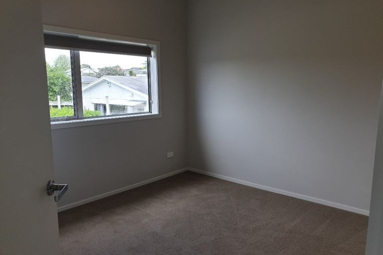 Photo of property in 34a Divich Avenue, Te Atatu South, Auckland, 0610