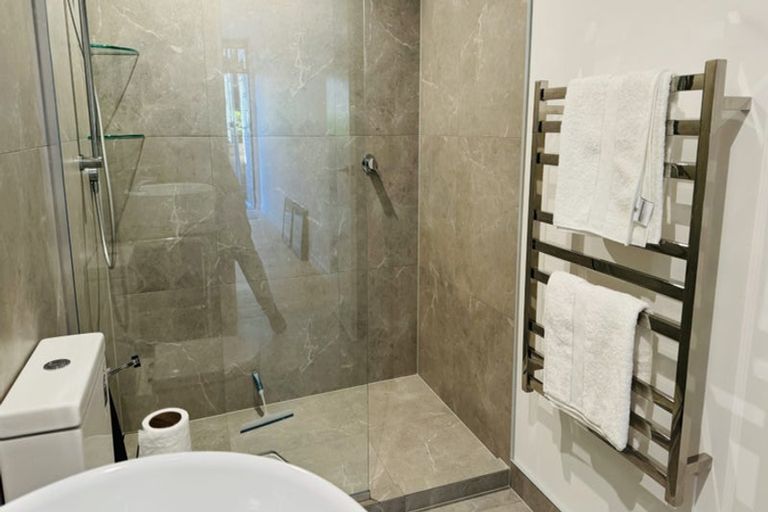 Photo of property in 1/324 Beach Road, Campbells Bay, Auckland, 0630