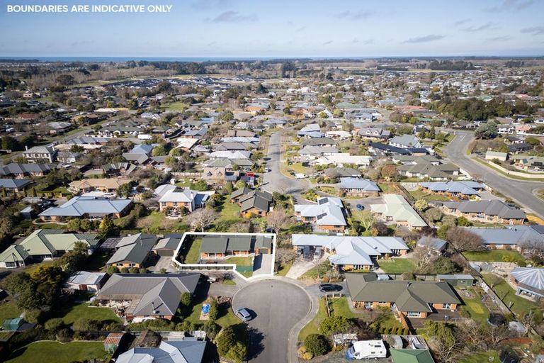 Photo of property in 3b Cobden Place, Woodend, 7610