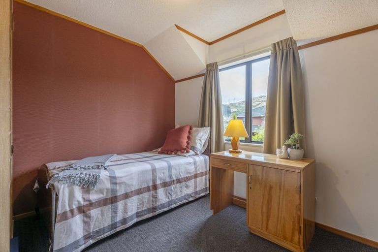 Photo of property in 7 Montrose Grove, Churton Park, Wellington, 6037