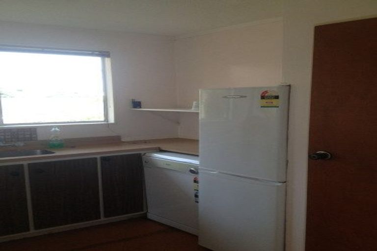 Photo of property in 14 Frobisher Street, Island Bay, Wellington, 6023