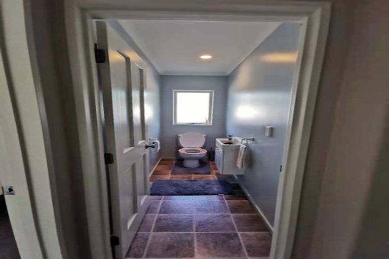 Photo of property in 10 Cressida Close, Rolleston, 7614