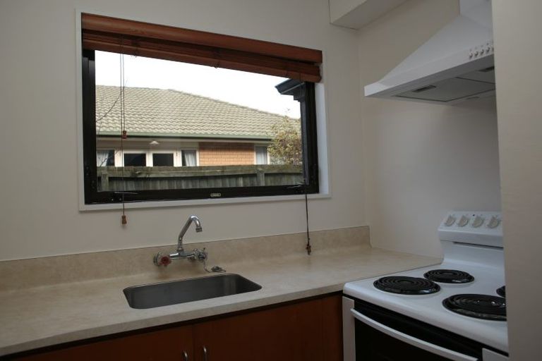 Photo of property in 3/19 Grove Road, Addington, Christchurch, 8024