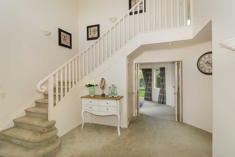 Photo of property in 22 Dene Court Lane, Greenhithe, Auckland, 0632