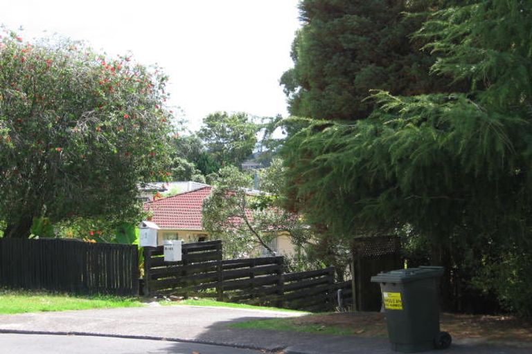 Photo of property in 39 Holt Avenue, Torbay, Auckland, 0630