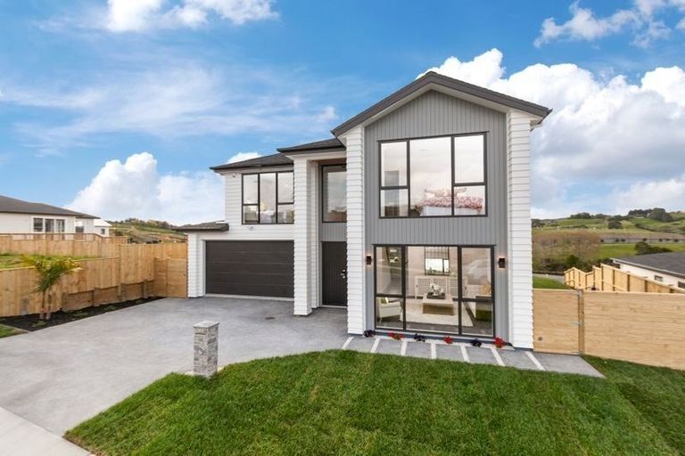 Photo of property in 31 Maka Terrace, Orewa, 0931
