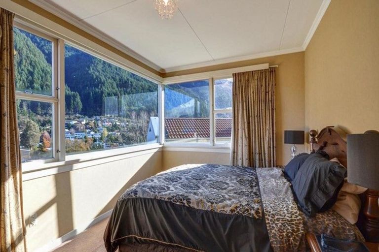Photo of property in 6 Weaver Street, Queenstown, 9300