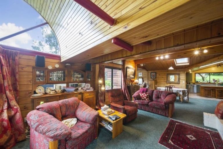 Photo of property in 231 Henwood Road, Paraite, New Plymouth, 4372