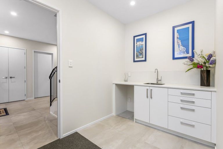 Photo of property in 9 Tauwaka Crescent, Riverhead, 0820