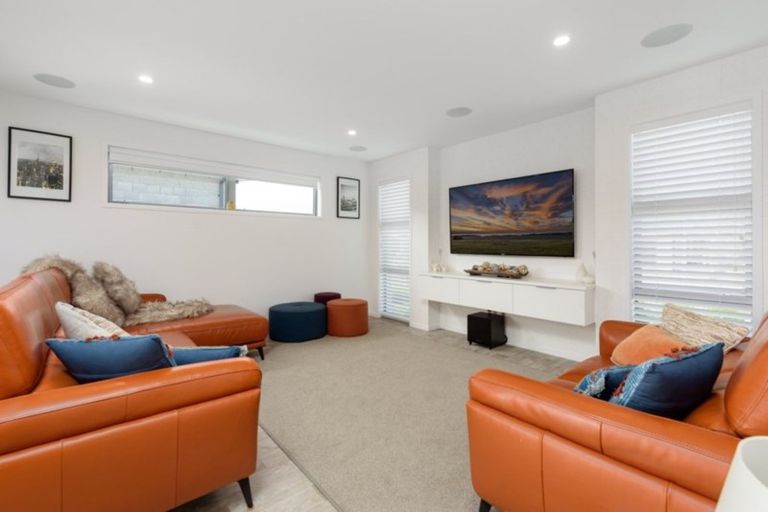 Photo of property in 34 Awataha Crescent, Pyes Pa, Tauranga, 3110