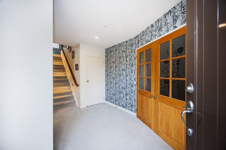 Photo of property in 8 Fraser Court, Roslyn, Palmerston North, 4414
