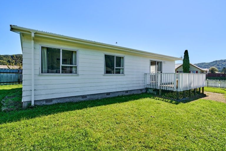 Photo of property in 1 Weymouth Grove, Wainuiomata, Lower Hutt, 5014