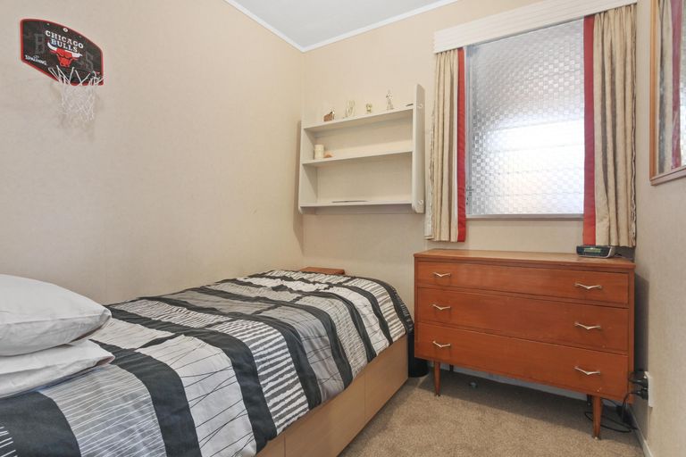Photo of property in 41 Hepburn Road, Glendene, Auckland, 0602