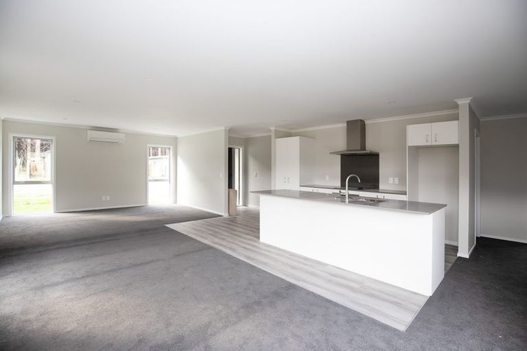 Photo of property in 19 Te Ara O Roimata, Wainuiomata, Lower Hutt, 5014