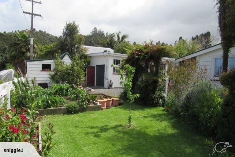 Photo of property in 112 Te Tiki Street, Coromandel, 3506