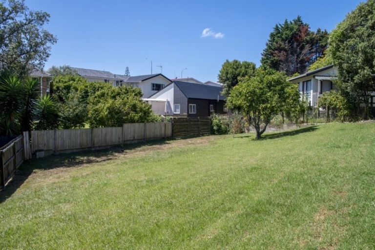 Photo of property in 12 Yeoman Place, Howick, Auckland, 2014
