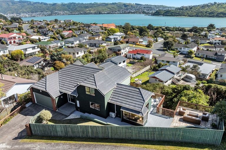 Photo of property in 19 Kinloch Place, Papakowhai, Porirua, 5024