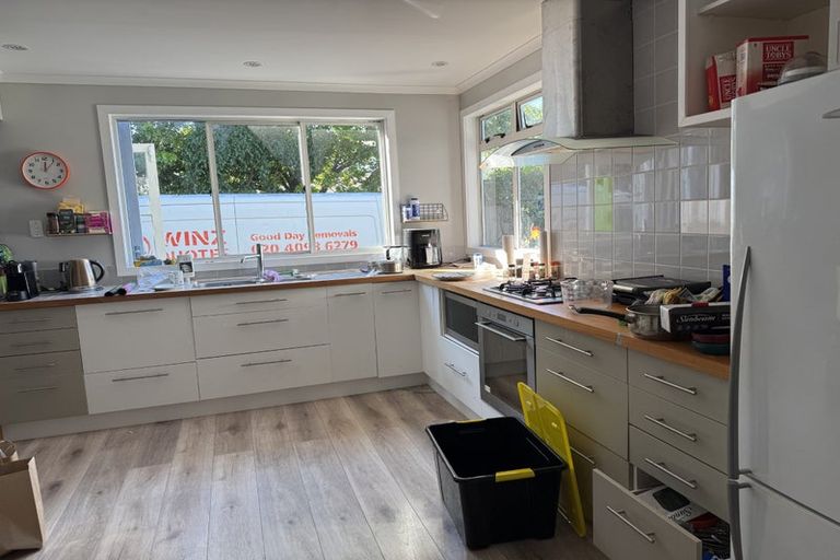 Photo of property in 32 Aliford Avenue, One Tree Hill, Auckland, 1061