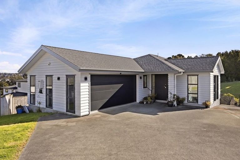 Photo of property in 3 Maka Terrace, Orewa, 0931