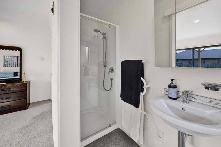 Photo of property in 106 Smart Road, Glen Avon, New Plymouth, 4312