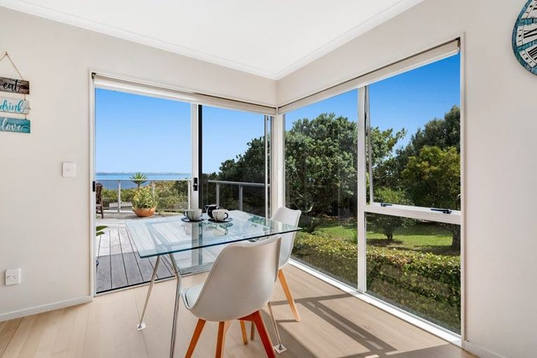 Photo of property in 1326 Whangaparaoa Road, Army Bay, Whangaparaoa, 0930