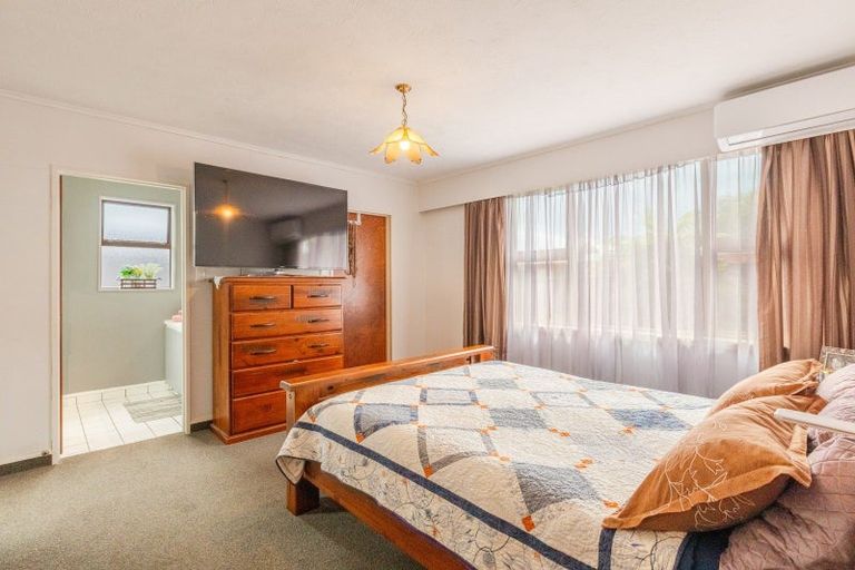 Photo of property in 27 Norwich Crescent, Tamatea, Napier, 4112