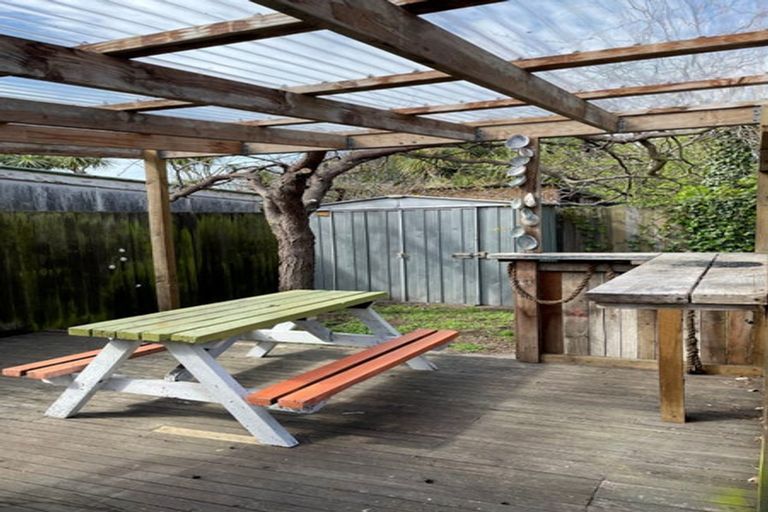 Photo of property in 11 Falcon Street, New Brighton, Christchurch, 8061