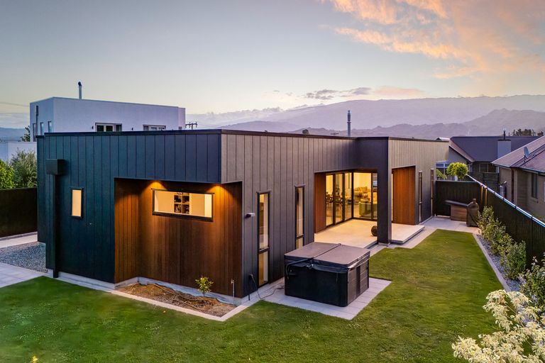 Photo of property in 16 Willoughby Place, Clyde, 9330