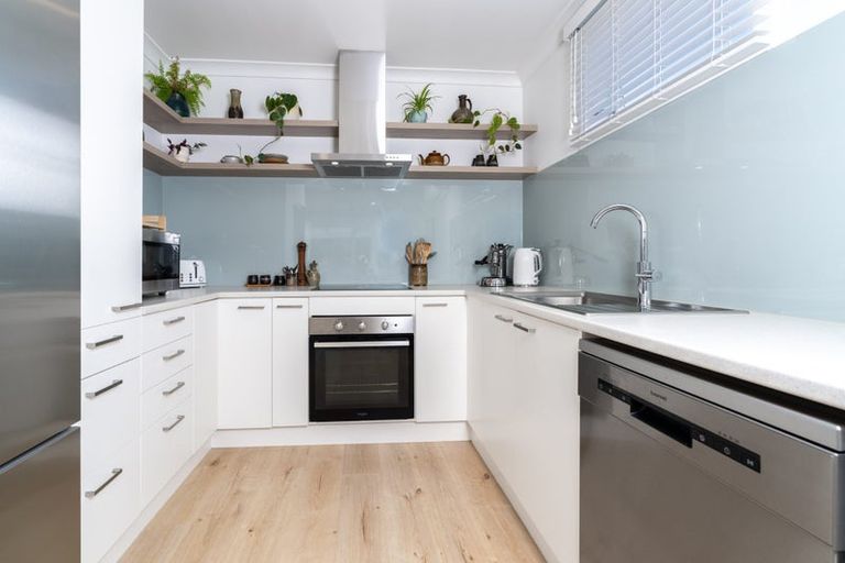 Photo of property in 21 Government Road, Raglan, 3225