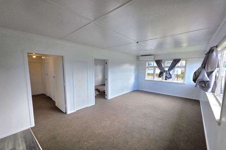 Photo of property in 61 Strange Street, Waitara, 4320