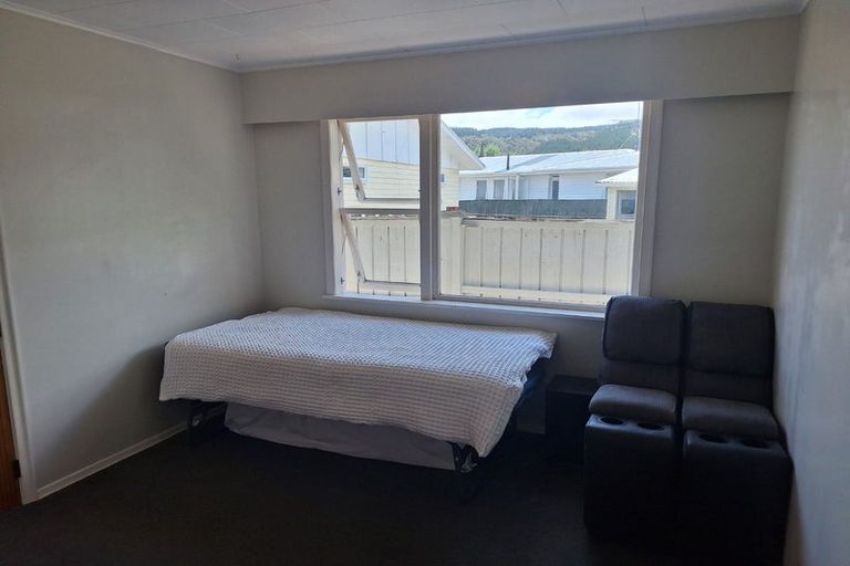 Photo of property in 25 Mary Crescent, Elderslea, Upper Hutt, 5018