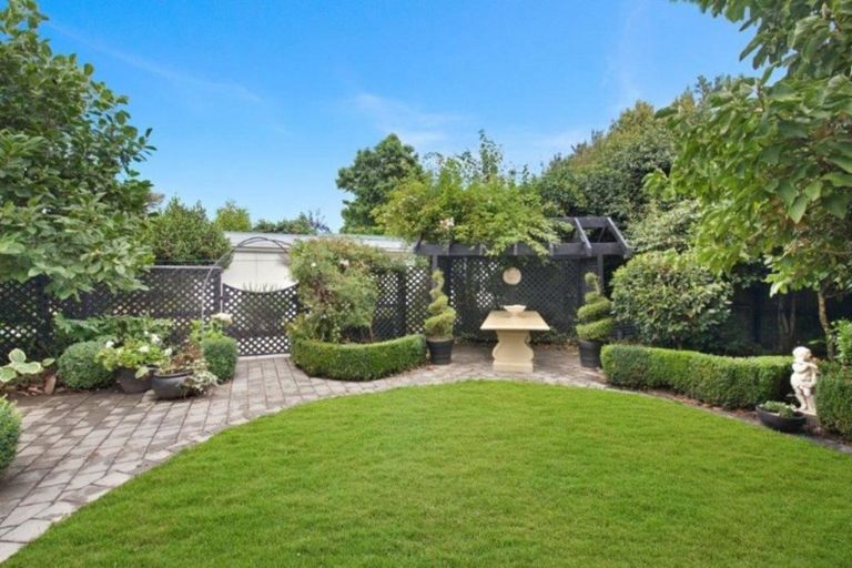 Photo of property in 4 Ardmore Place, Bishopdale, Christchurch, 8053