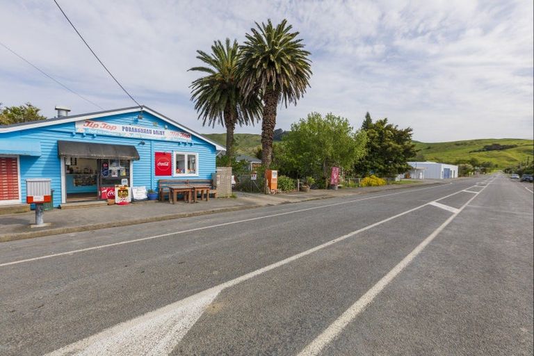 Photo of property in 11 Abercromby Street, Porangahau, 4293