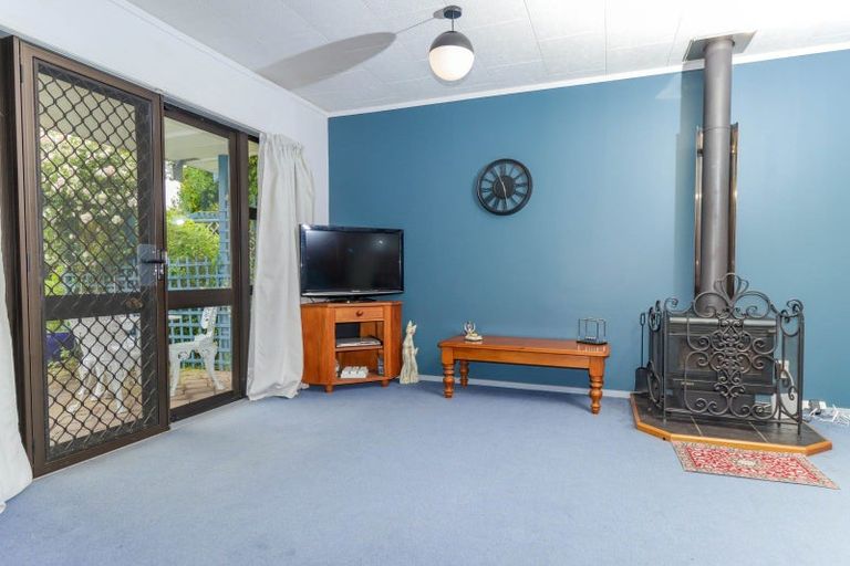 Photo of property in 72 Geraldine Crescent, Cloverlea, Palmerston North, 4412