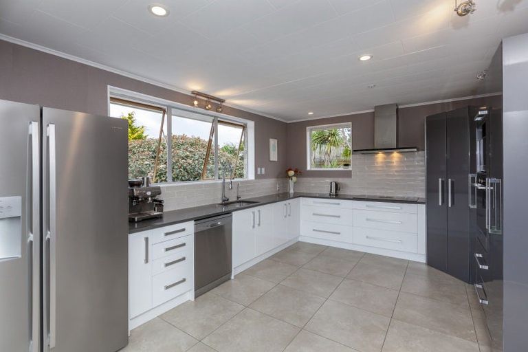 Photo of property in 53 Teoti Street, Paraparaumu Beach, Paraparaumu, 5032
