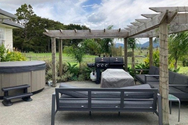 Photo of property in 18 Vista Lane, Kaiwaka, 0573