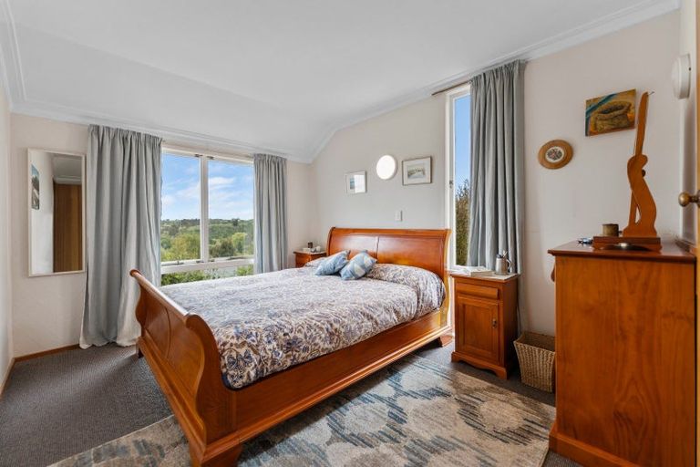 Photo of property in 16 Solway Street, Holmes Hill, Oamaru, 9401