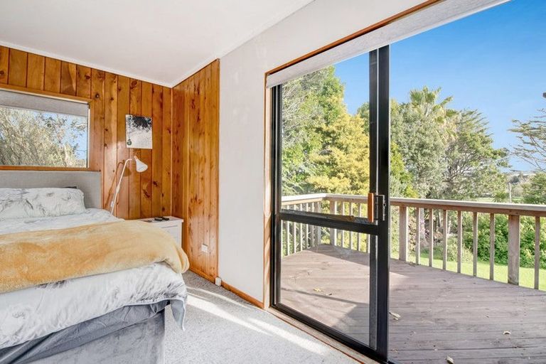 Photo of property in 2 Hand Road, Helensville, 0800