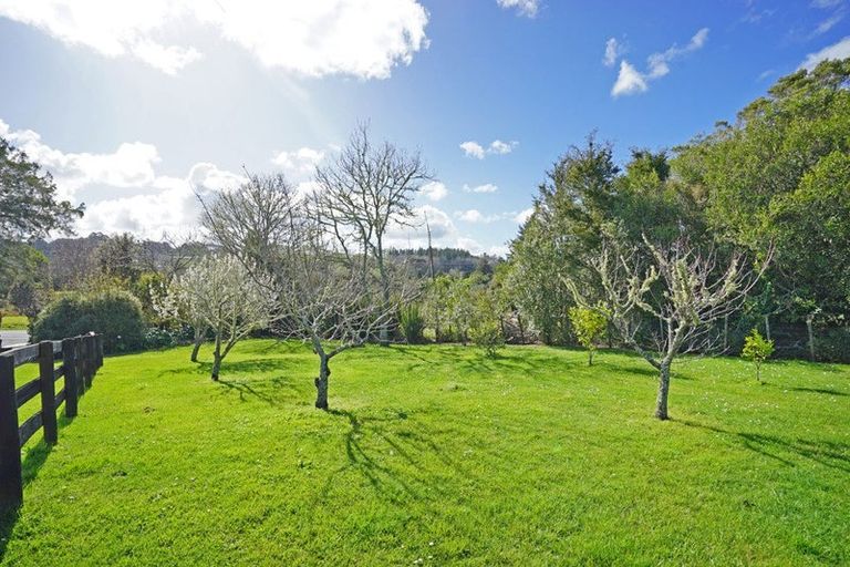 Photo of property in 223 Pine Valley Road, Dairy Flat, Silverdale, 0992