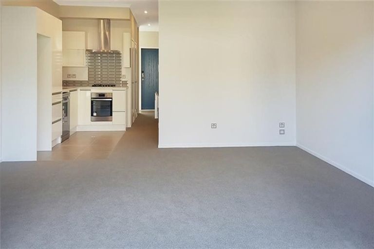 Photo of property in 5 Tuatua Road, Hobsonville, Auckland, 0616