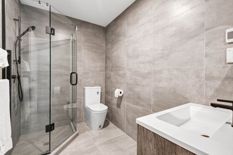 Photo of property in 4 Pleasant Way, Matakatia, Whangaparaoa, 0930