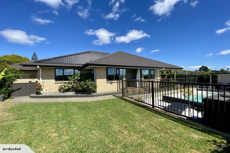Photo of property in 16 Tokerau Crescent, Pukekohe, 2120