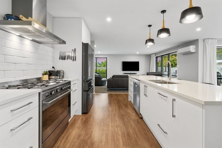 Photo of property in 28a Revell Drive, Ohauiti, Tauranga, 3112