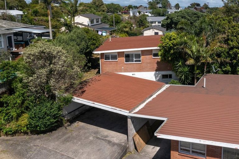 Photo of property in 2/35a Rangatira Road, Beach Haven, Auckland, 0626